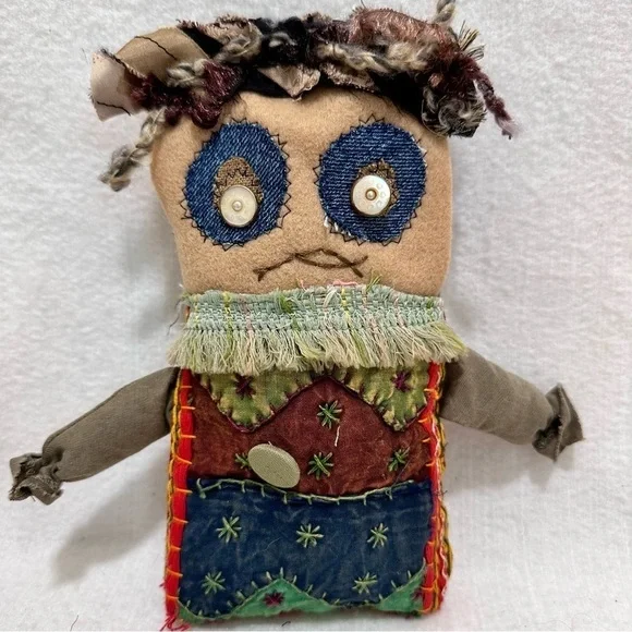Scrappy Sidekicks Handcrafted Eco-Chic Doll Duo Kantha Embroidery Vintage Fabric - Picture 2 of 8